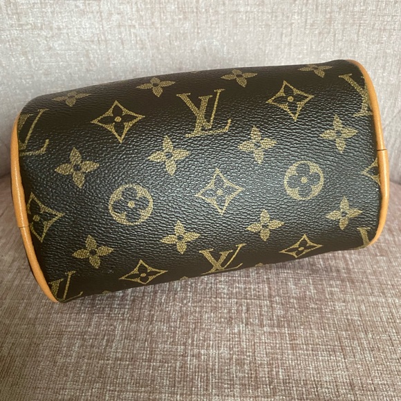 DESIGNER INSPIRED BAG - Picture 7 of 15